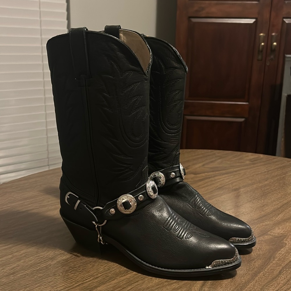 Durango Women’s Concho 11" Western Boot size 8 M